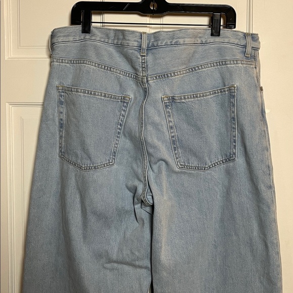 COS Women's Facade Light Wash Straight-Leg Jeans 31 - Picture 3 of 9